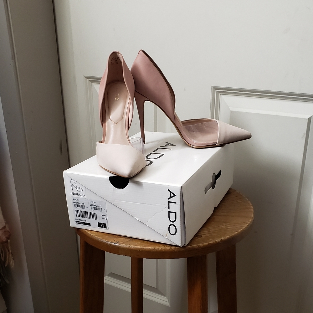 Aldo peach and cream heel